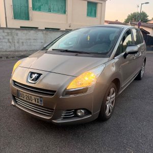 Peugeot 5008 7 places Allure 2011
