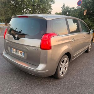Alternative view of Peugeot 5008 7 places Allure 2011